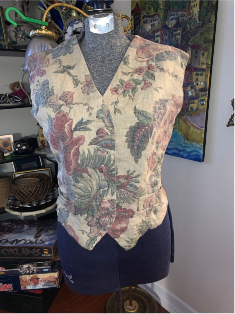 Women's Unbranded homemade Floral Tapestry Vest Size M Beige Red